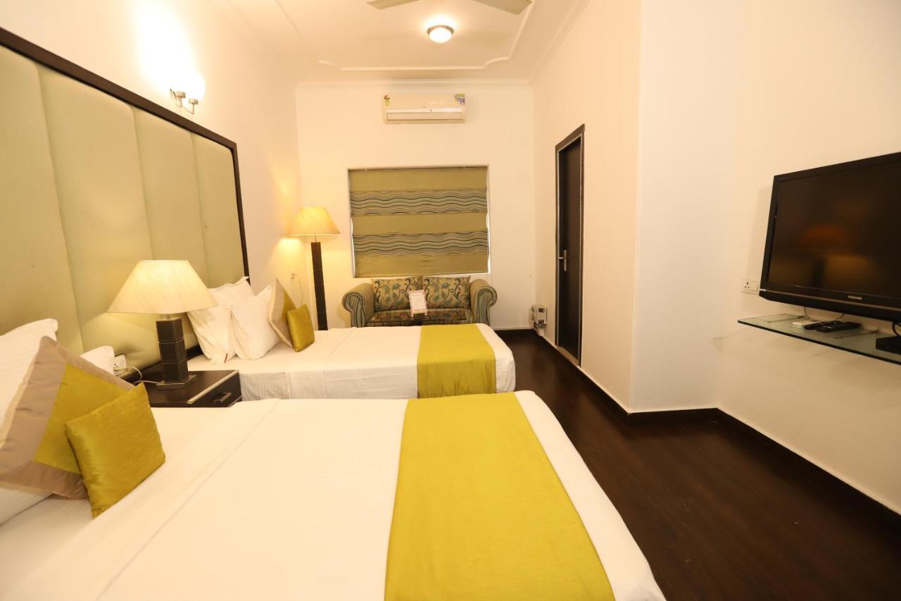 Hotel Capitol Hills - Greater Kailash Delhi New Delhi Eksteriør billede