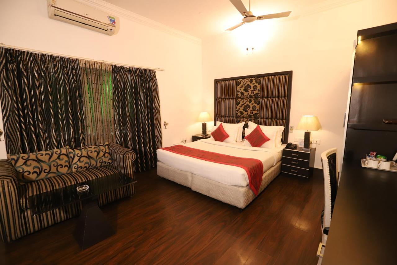 Hotel Capitol Hills - Greater Kailash Delhi New Delhi Eksteriør billede