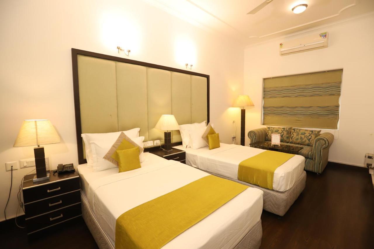 Hotel Capitol Hills - Greater Kailash Delhi New Delhi Eksteriør billede