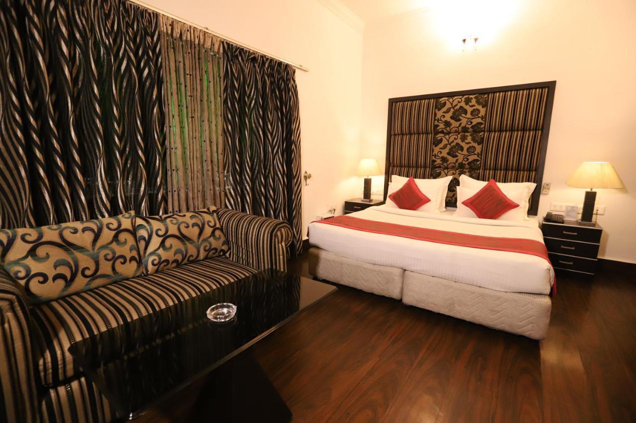 Hotel Capitol Hills - Greater Kailash Delhi New Delhi Eksteriør billede
