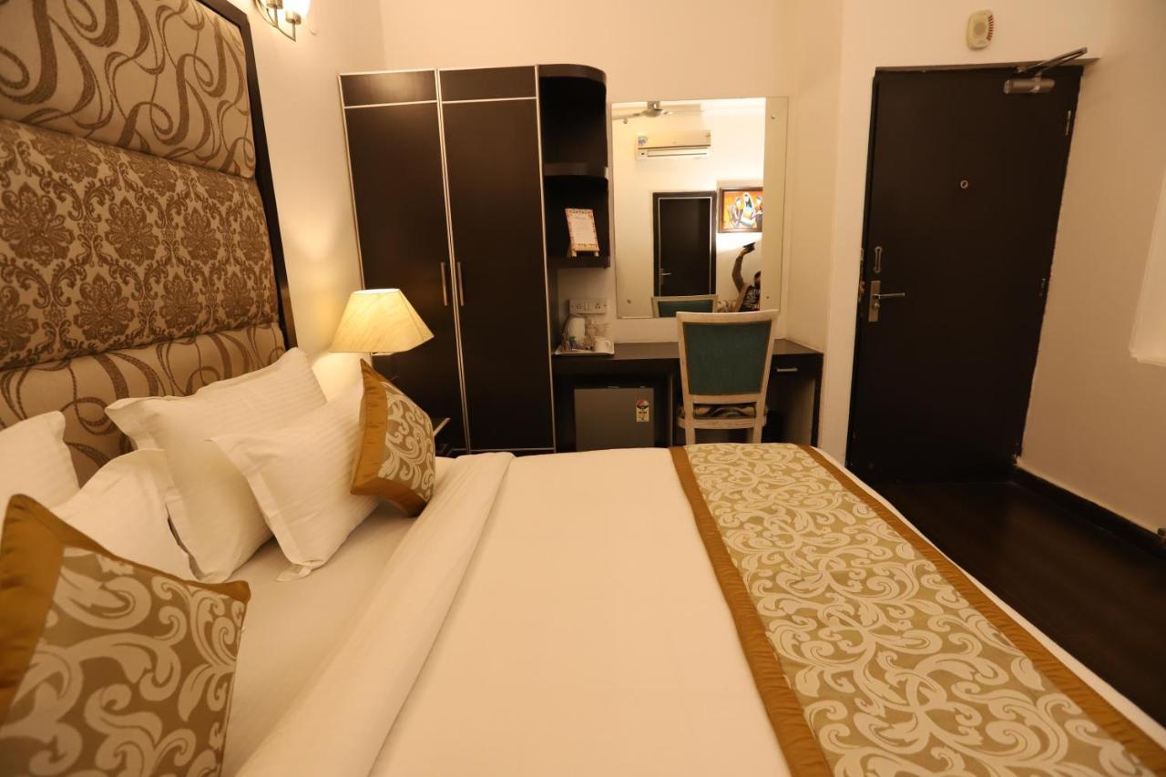 Hotel Capitol Hills - Greater Kailash Delhi New Delhi Eksteriør billede