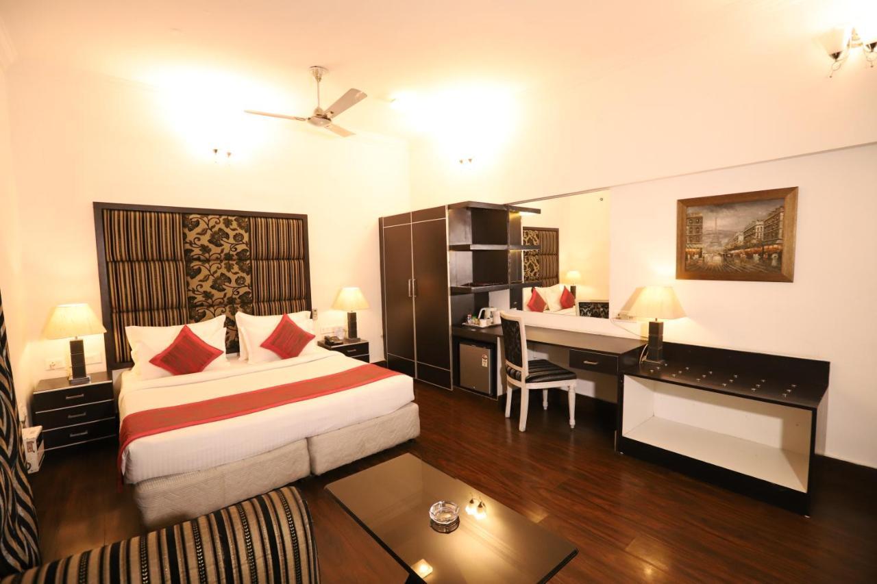 Hotel Capitol Hills - Greater Kailash Delhi New Delhi Eksteriør billede