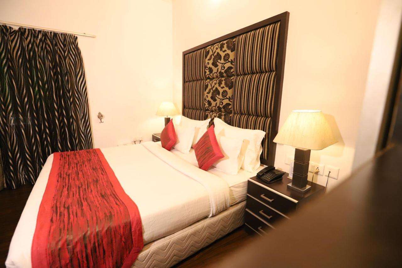 Hotel Capitol Hills - Greater Kailash Delhi New Delhi Eksteriør billede